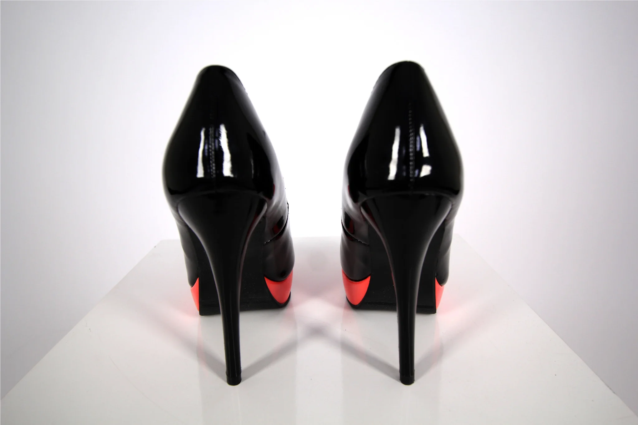 Bow Heels - Image 5