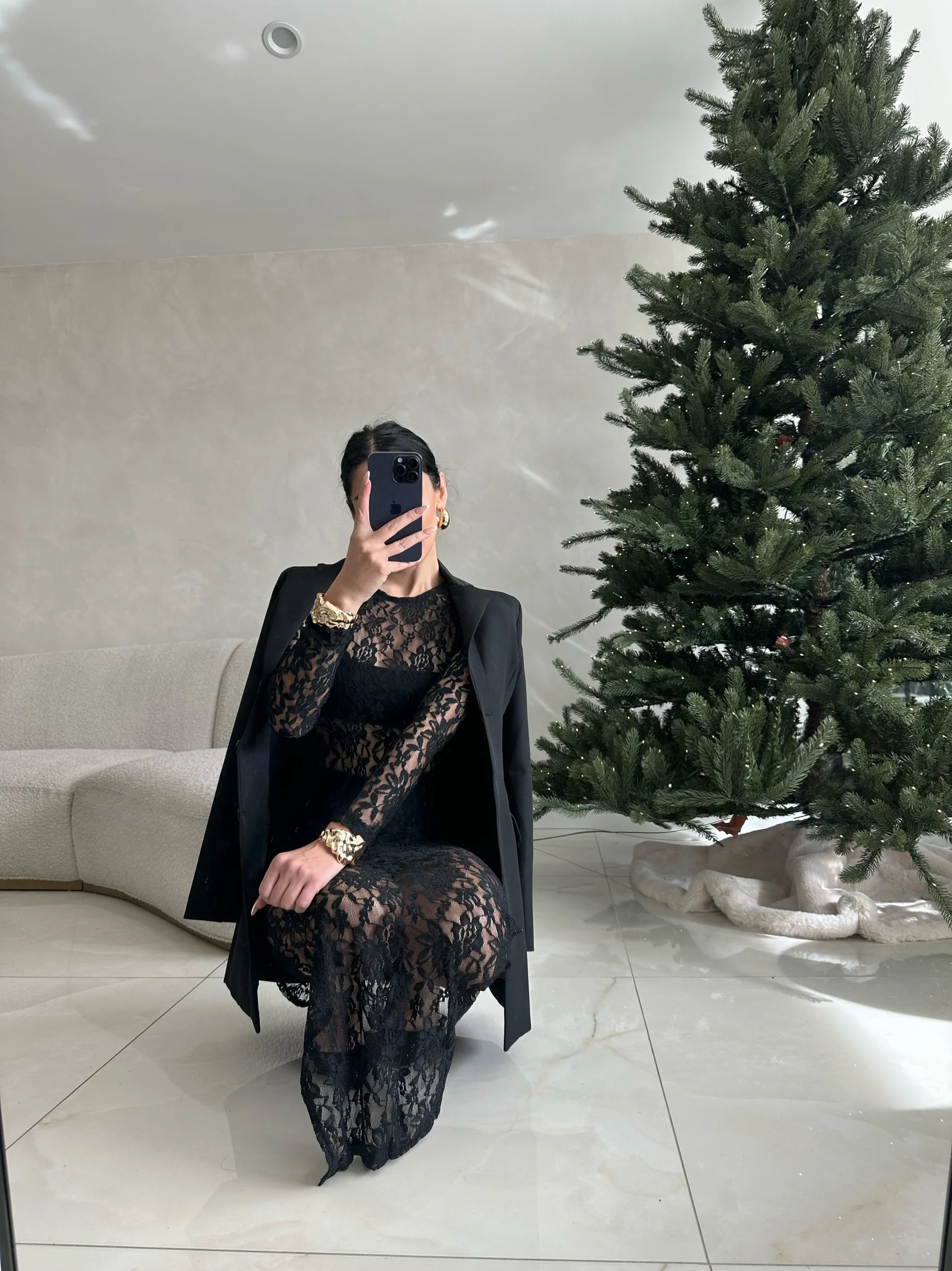 ‘Elle’ lace dress