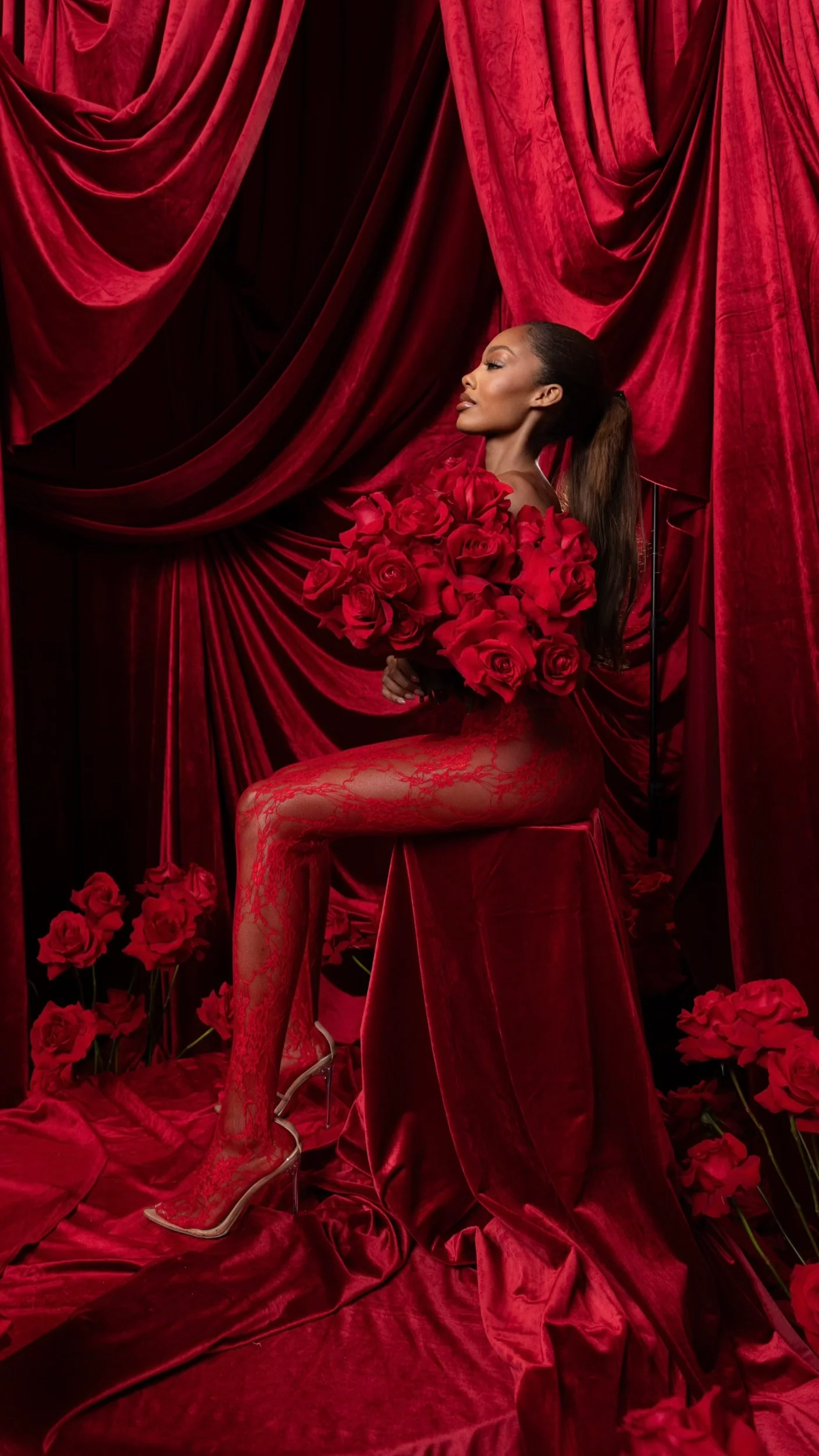 ‘Senses’ Leggings in Red - Image 3