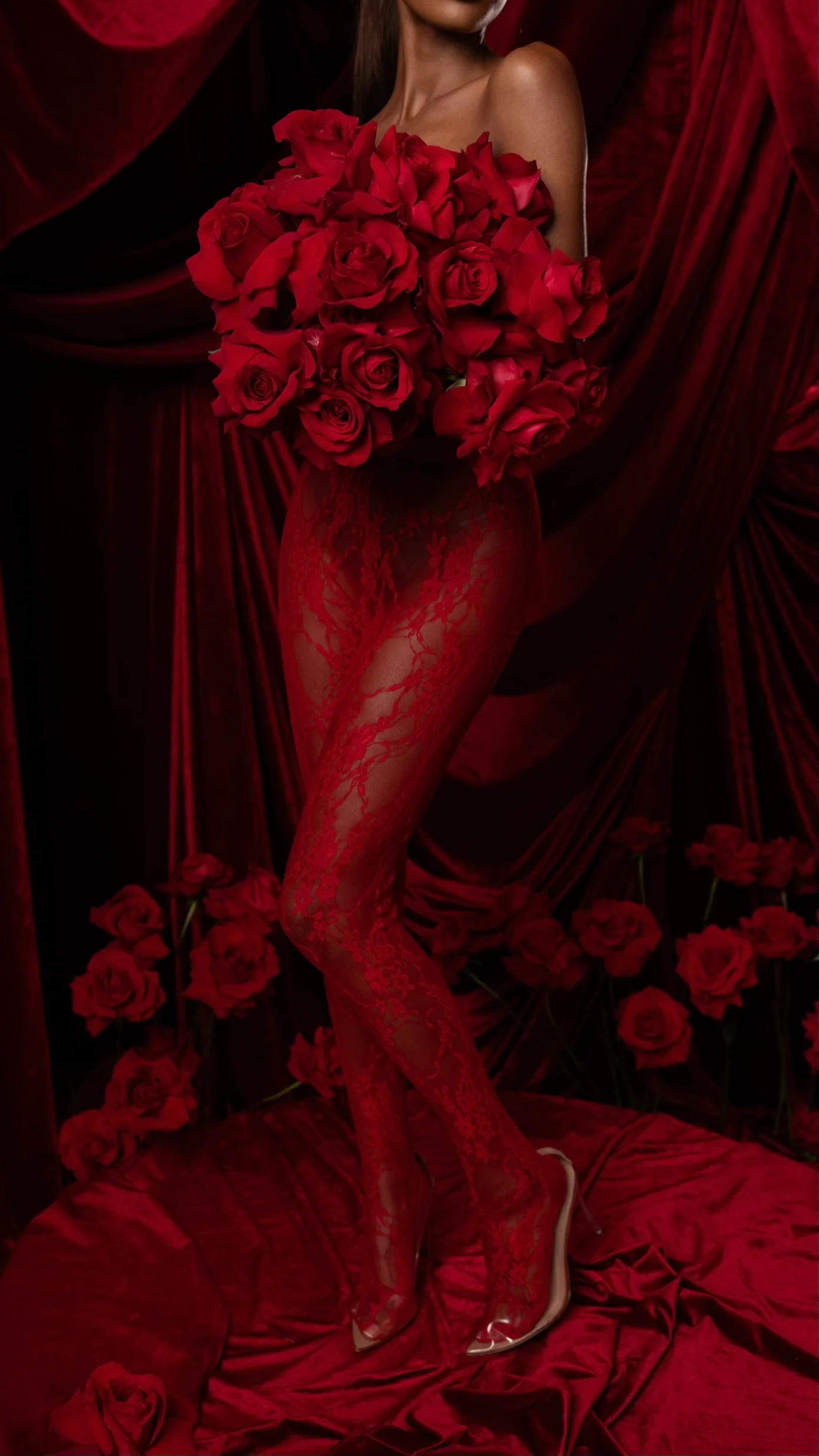 ‘Senses’ Leggings in Red - Image 4