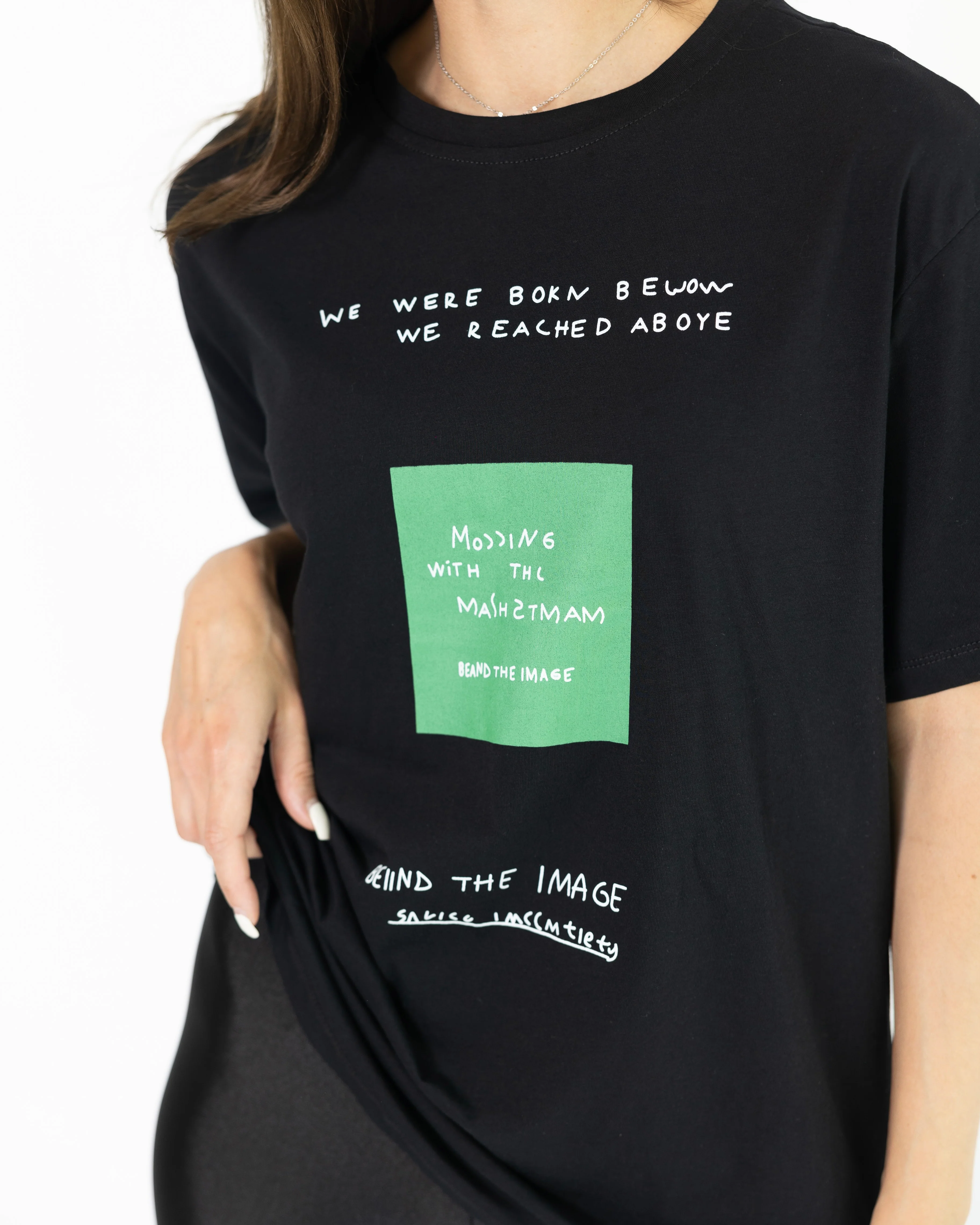'Taylor' Black T-Shirt - Image 4